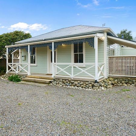 Pendreigh Cottage - Martinborough Holiday Home エクステリア 写真