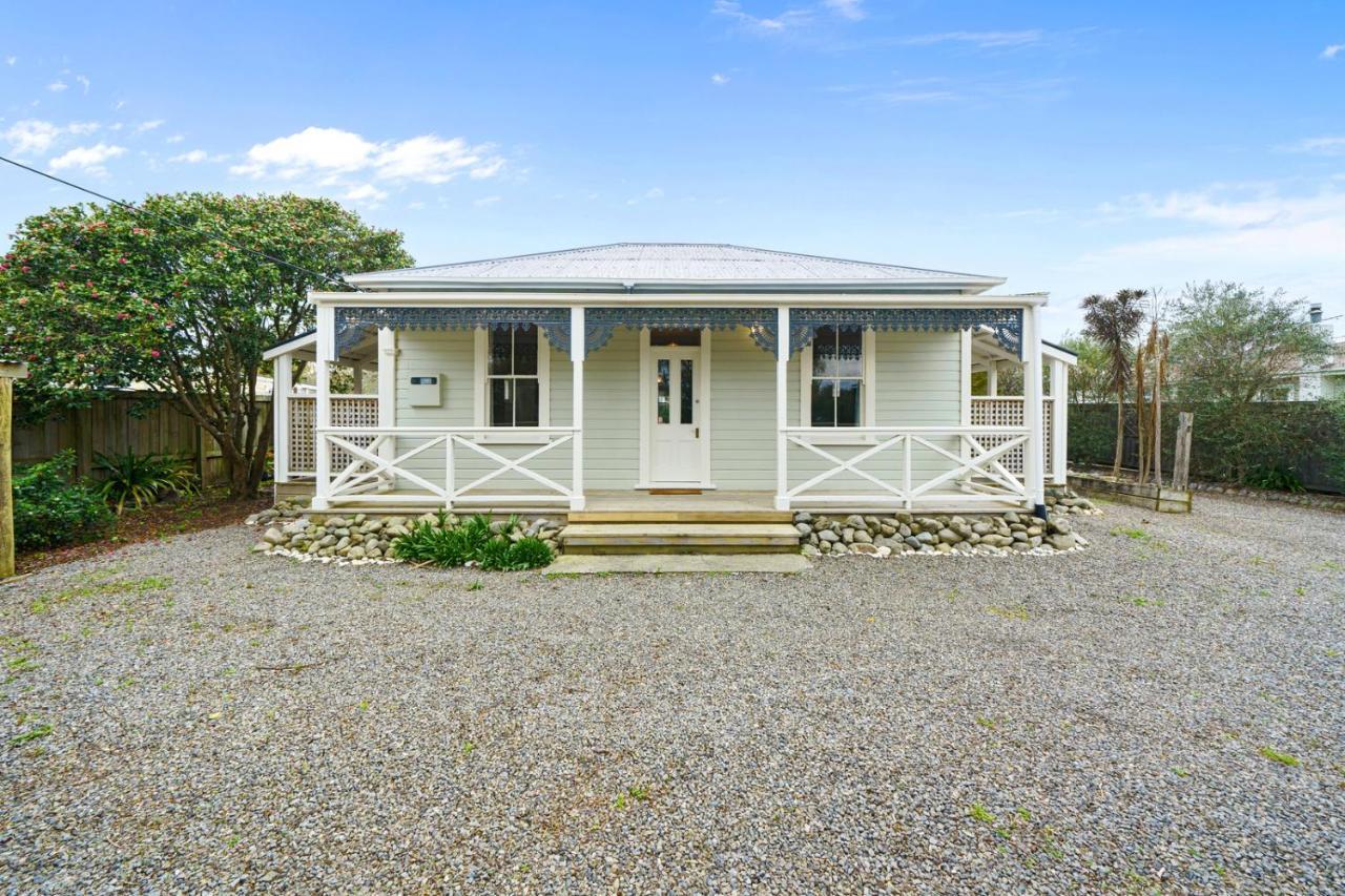 Pendreigh Cottage - Martinborough Holiday Home エクステリア 写真