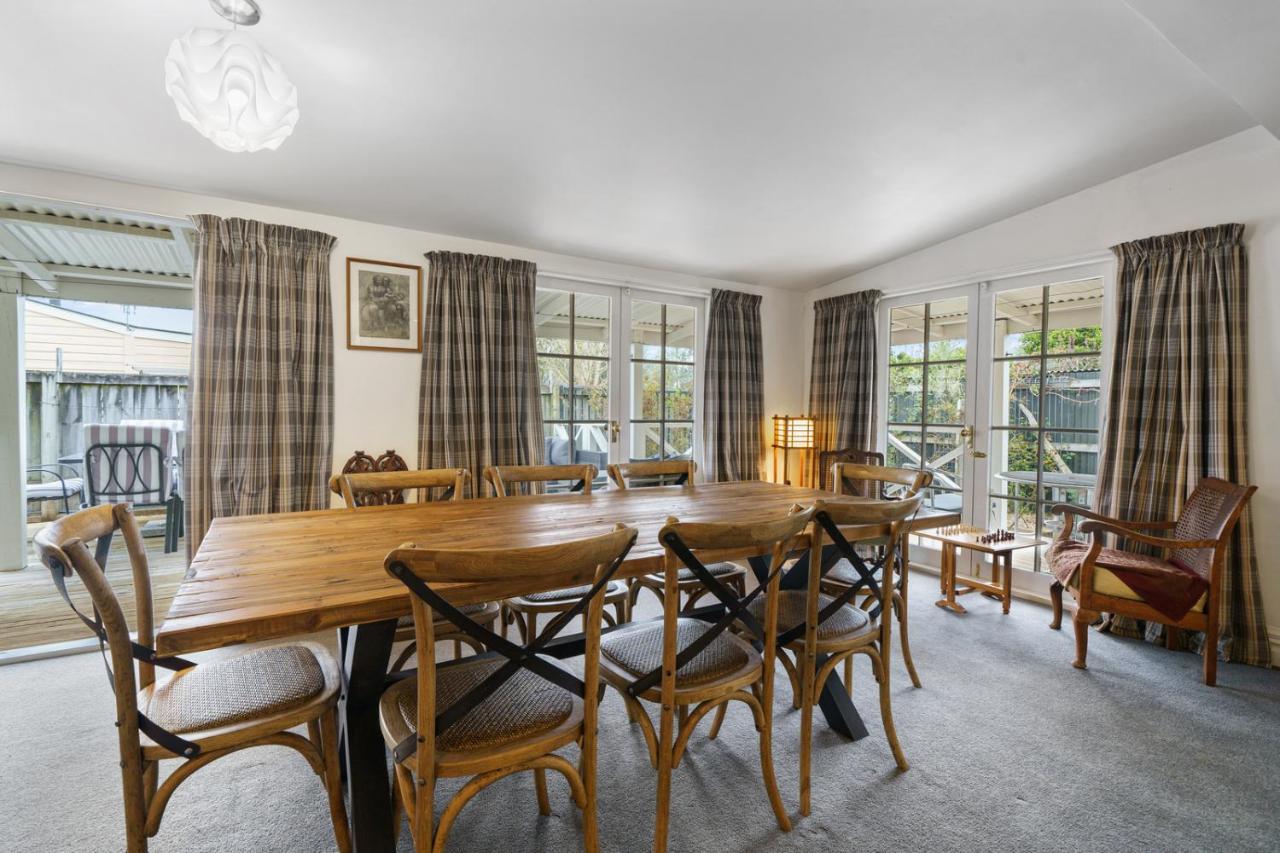 Pendreigh Cottage - Martinborough Holiday Home エクステリア 写真
