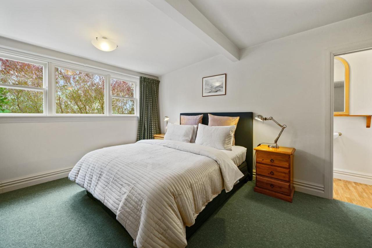Pendreigh Cottage - Martinborough Holiday Home エクステリア 写真