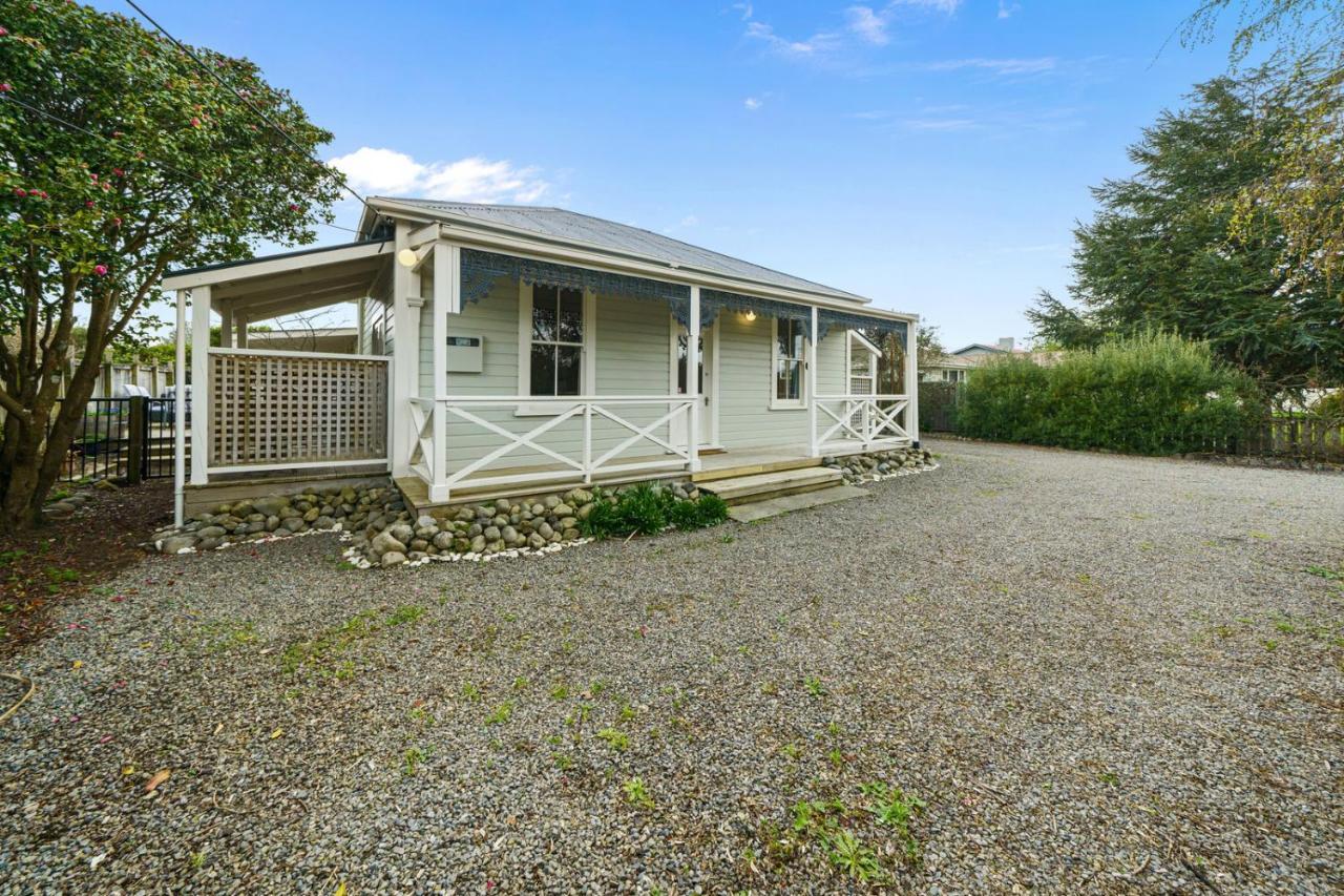 Pendreigh Cottage - Martinborough Holiday Home エクステリア 写真